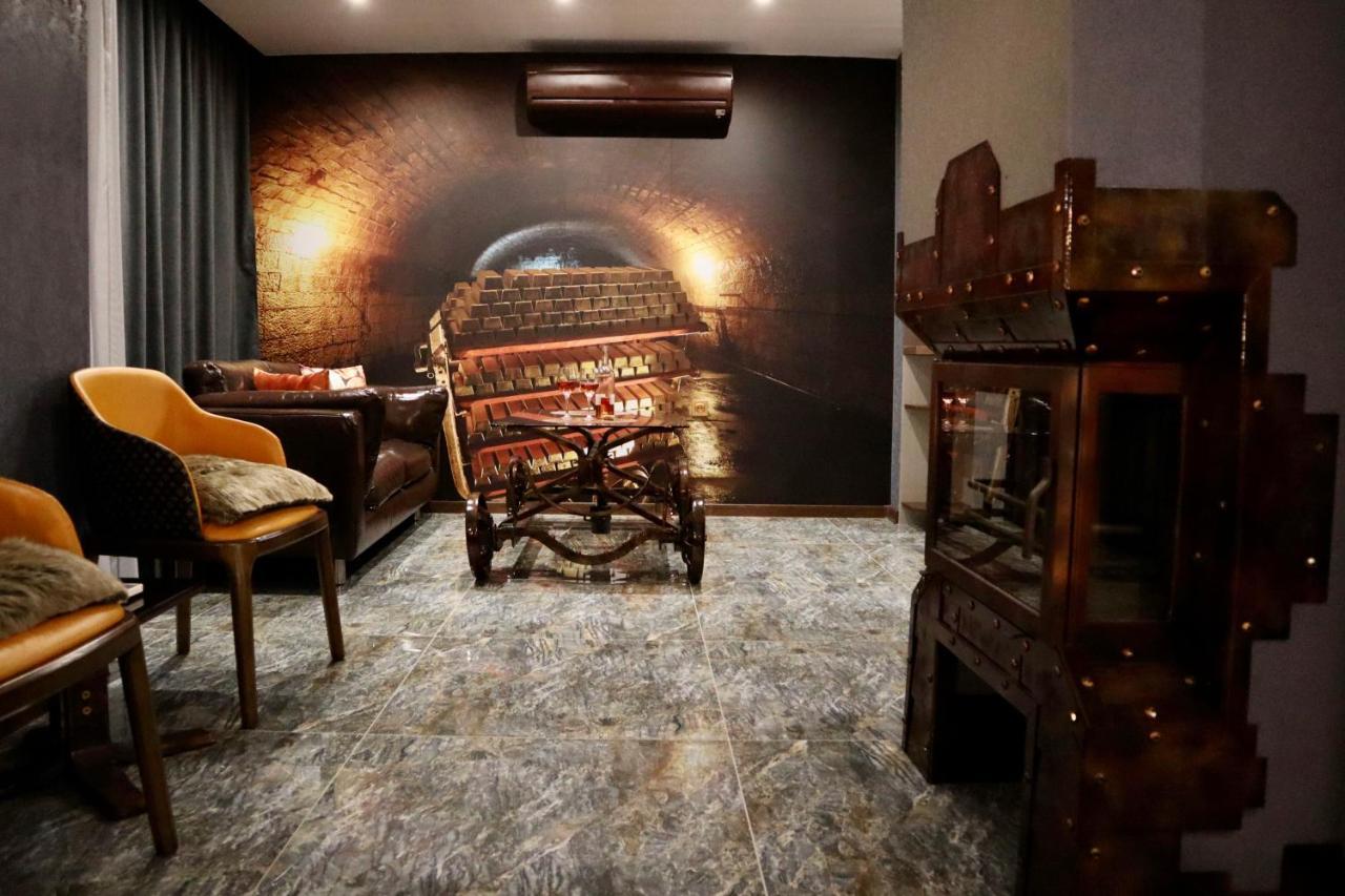 Hidden Bank: Digger'S Dream Apartman Plovdiv Kültér fotó