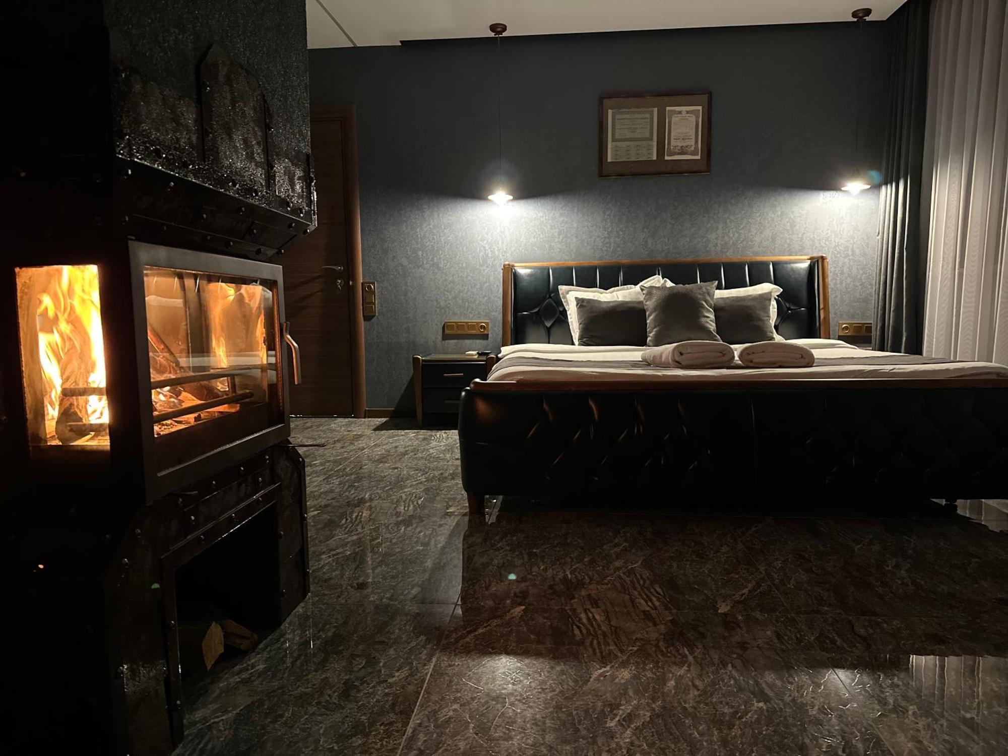 Hidden Bank: Digger'S Dream Apartman Plovdiv Kültér fotó