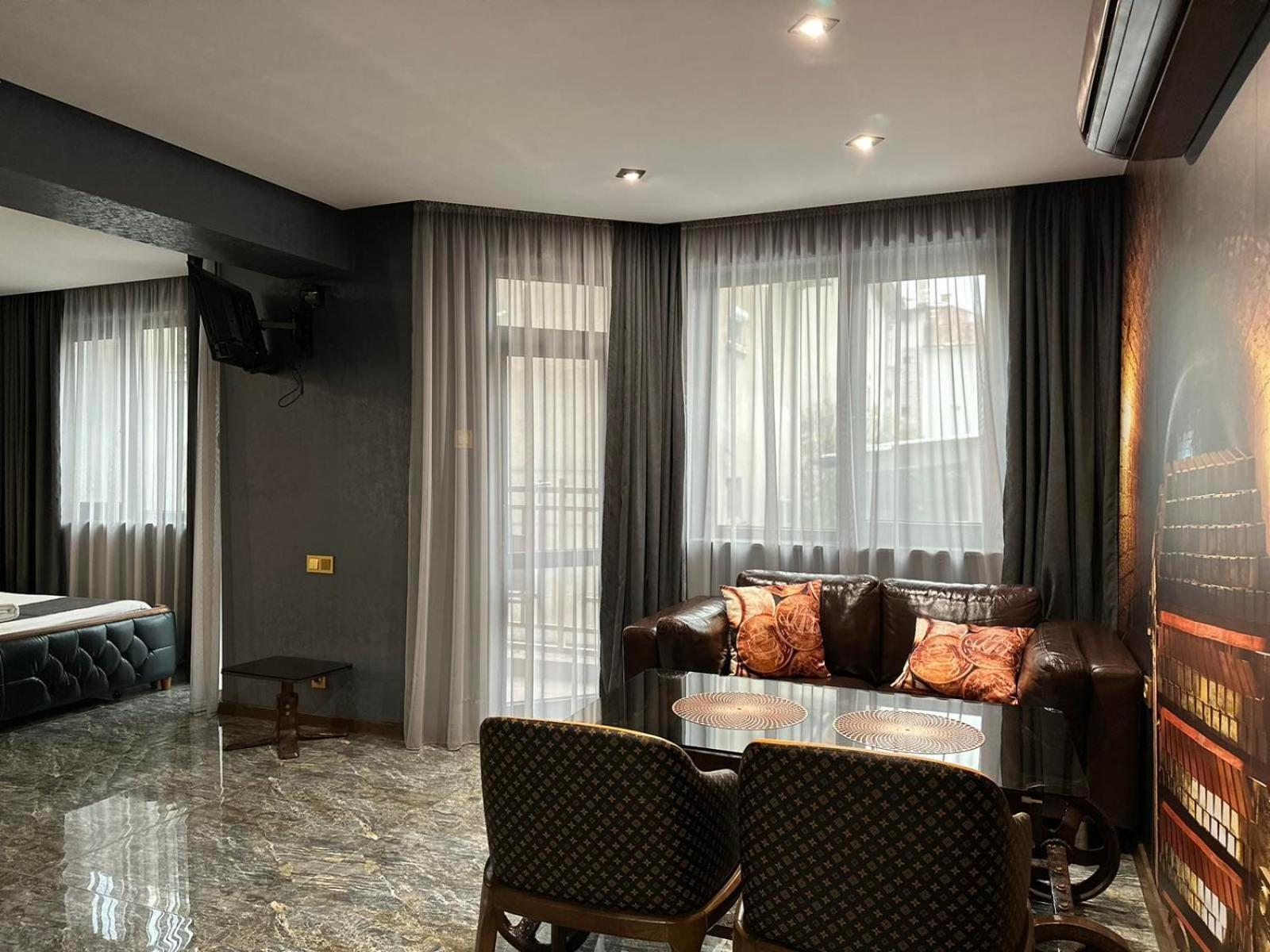 Hidden Bank: Digger'S Dream Apartman Plovdiv Kültér fotó
